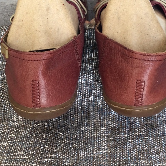 Camper woman’s size 8 burgandy 👞 shoes - Picture 4 of 6